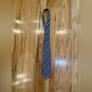Carlos Devenezia blue and white geo print 100% silk tie